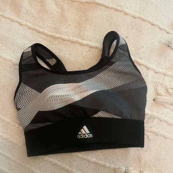 Adidas top - Picture 4 of 6